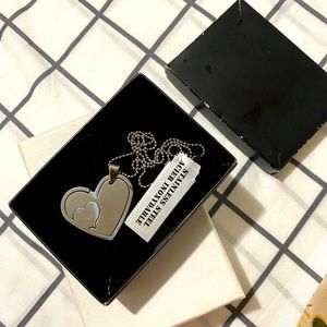 Heart pendant necklace